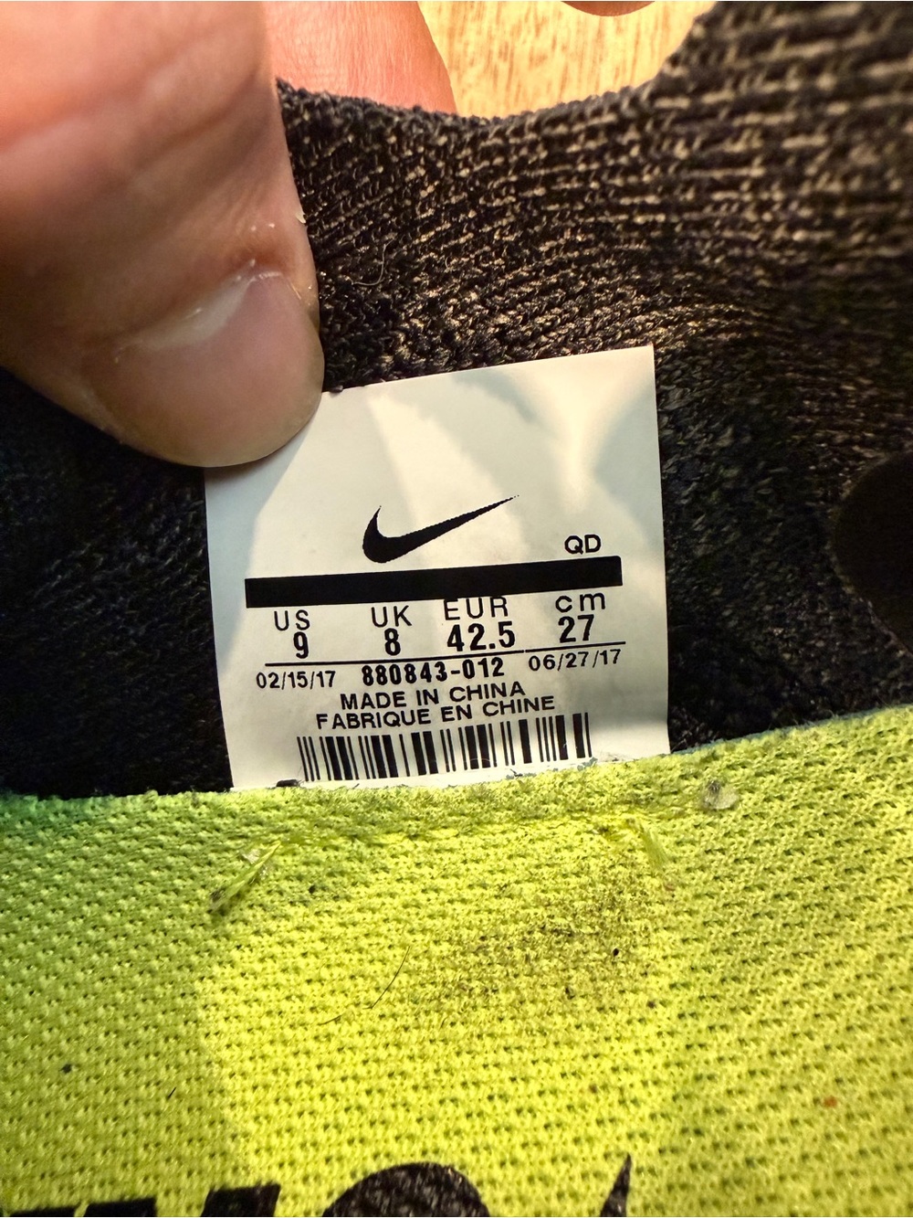 Nike Men's Green FreeRun FlyKnit Running Sneakers with Gray Swoosh - Picture 6 of 8